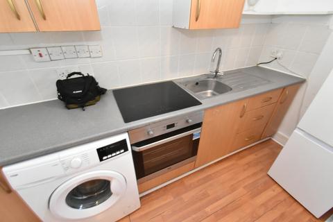 2 bedroom flat to rent, London, NW6