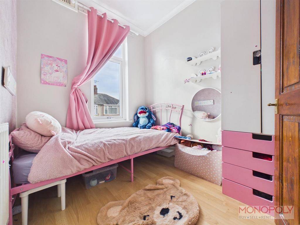 CAM01943 G0-PR0633-STILL028.jpg
