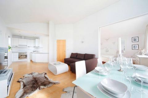 1 bedroom flat for sale, Harberson Road, Balham, London, SW12