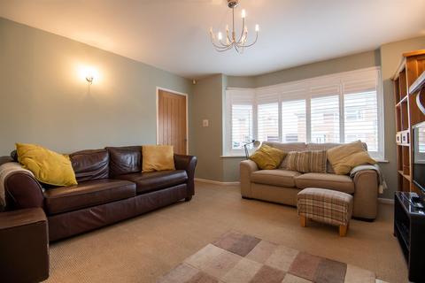 3 bedroom semi-detached house for sale, Ridgeway, Wellingborough