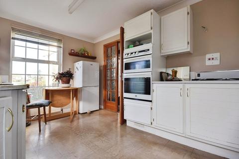 4 bedroom bungalow for sale, Smeatons Lane, Winchelsea TN36
