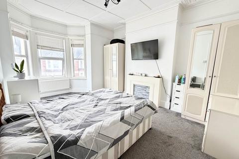 3 bedroom flat for sale, Victoria Road, Exmouth