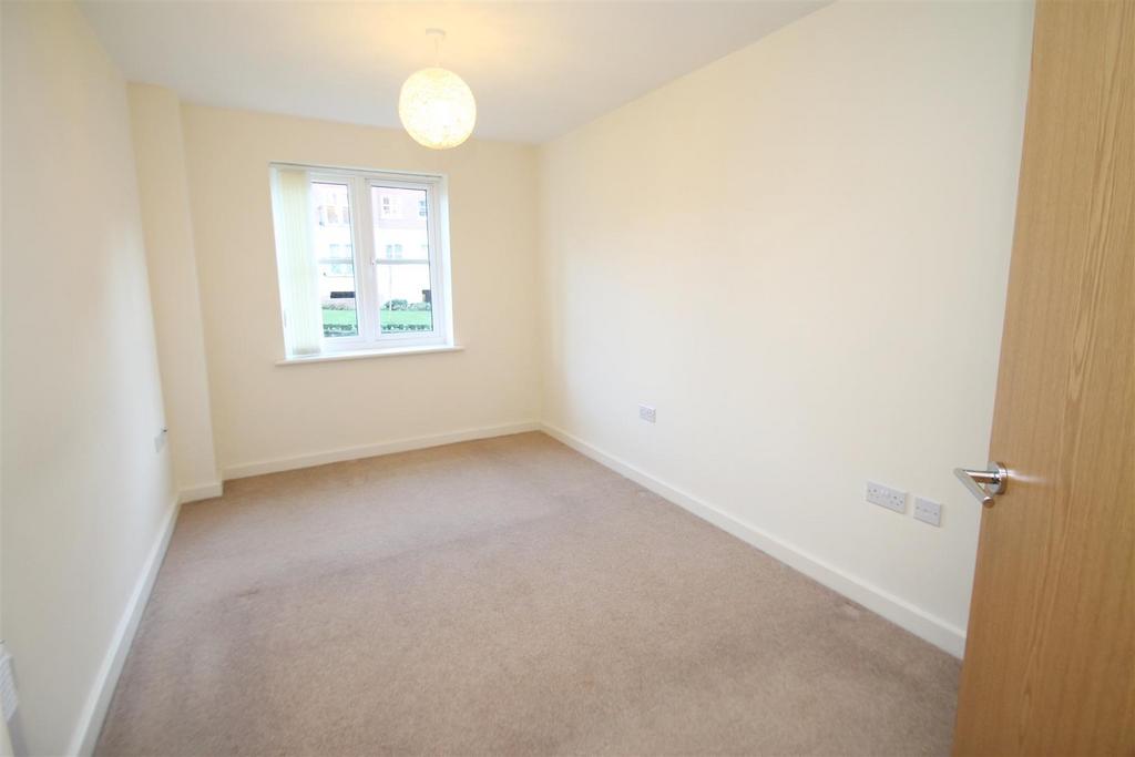 162 The Ferns Bed1.jpg