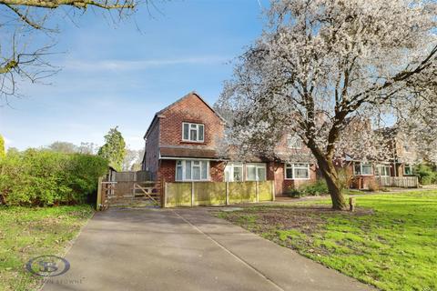 2 bedroom semi-detached house for sale, Moreton Road, Crewe
