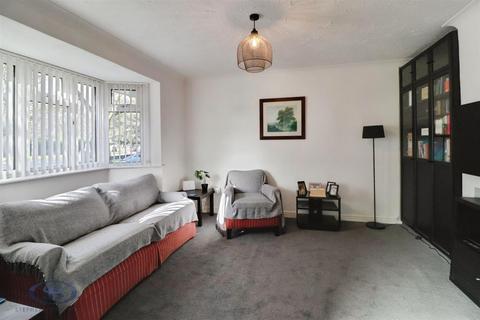 2 bedroom semi-detached house for sale, Moreton Road, Crewe