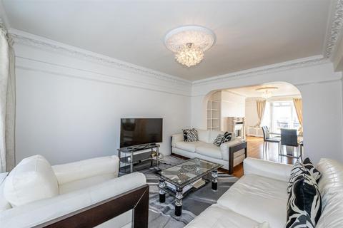 3 bedroom flat to rent, PORTSEA HALL, PORTSEA PLACE, London, W2