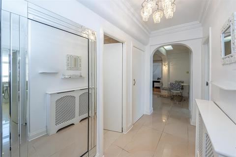 3 bedroom flat to rent, PORTSEA HALL, PORTSEA PLACE, London, W2