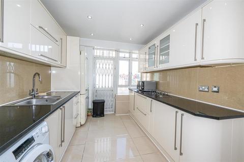 3 bedroom flat to rent, PORTSEA HALL, PORTSEA PLACE, London, W2