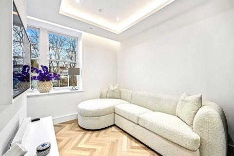 Studio for sale, Davies House, Brigade Court, Southwark, SE1