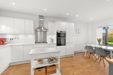 5 bedroom detached house for sale, Hammond Street, Aylesbury HP22
