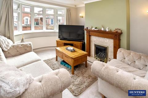 3 bedroom semi-detached house for sale, Guilford Drive, Wigston, Leicester