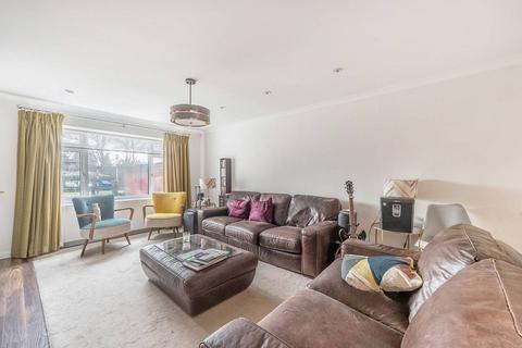 undefined, Ladygate Lane, Ruislip, HA4