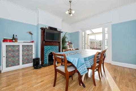 4 bedroom semi-detached house for sale, Westmount Road, London SE9