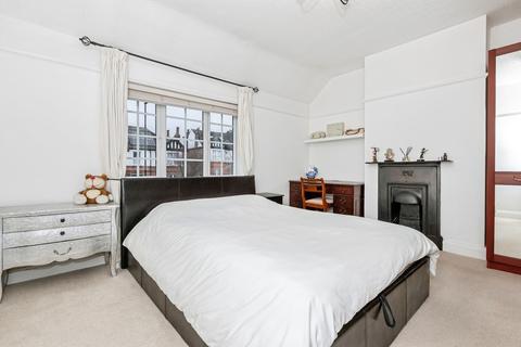 4 bedroom semi-detached house for sale, Westmount Road, London SE9