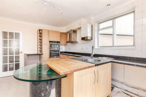2 bedroom flat for sale, Mount Pleasant Road, East Sussex TN34