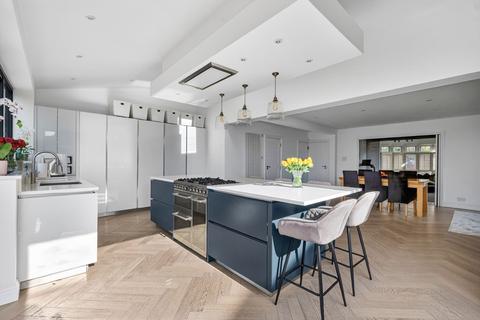undefined, Roding Avenue, Woodford Green, IG8