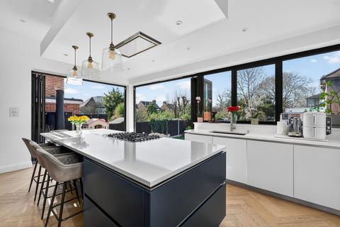 undefined, Roding Avenue, Woodford Green, IG8