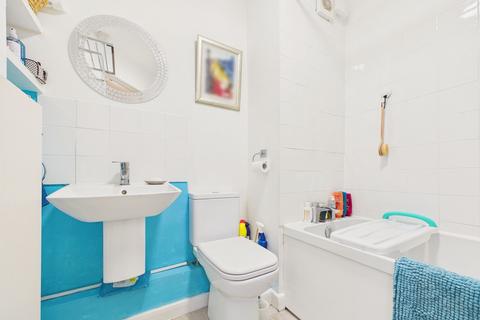 2 bedroom flat for sale, Bradwell Road, Kenton, NE3