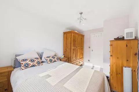 2 bedroom flat for sale - View 5