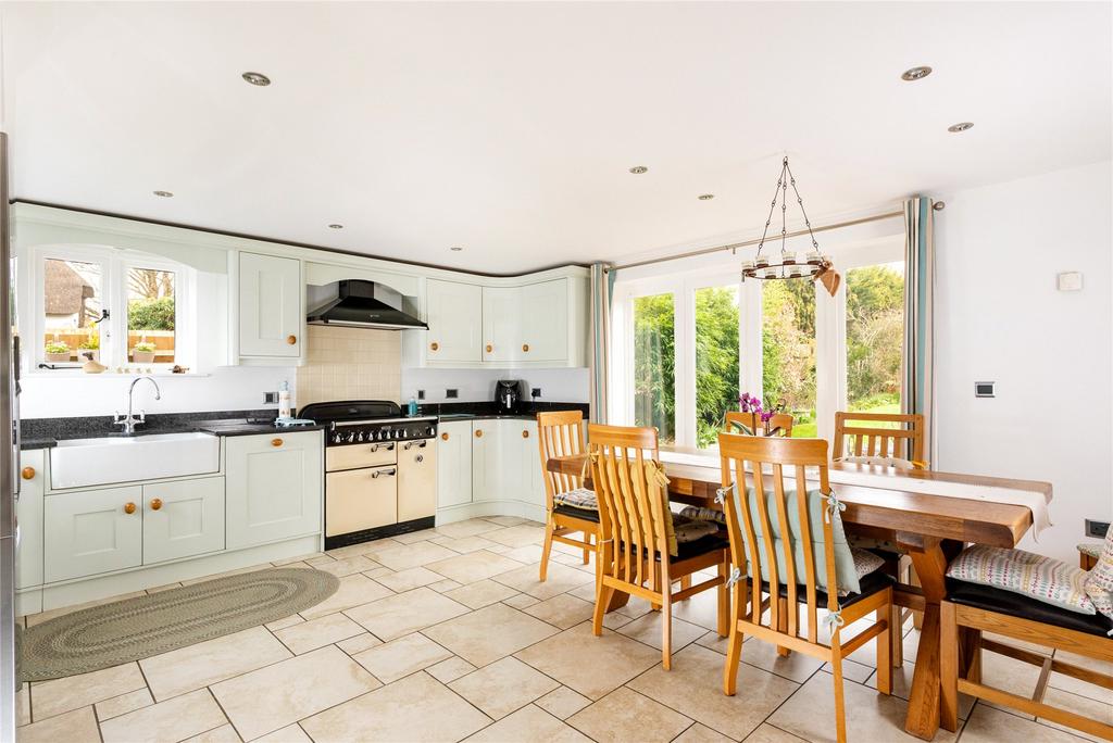 Kitchen/Dining