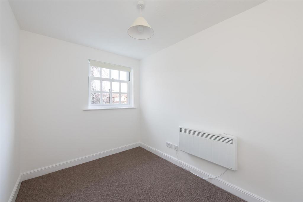 Leigh Hunt Dr 8.jpg