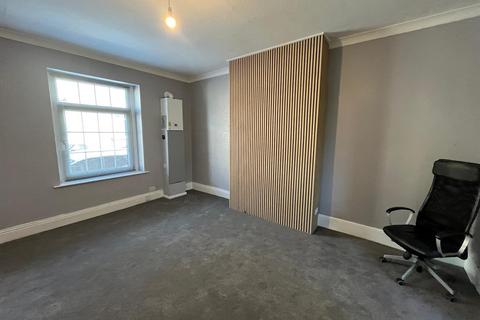 1 bedroom terraced house for sale, Trevelyan Street, Huddersfield HD5
