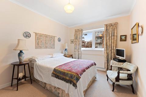 2 bedroom flat for sale, St. John's Avenue, London, SW15