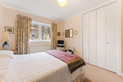 2 bedroom flat for sale, St. John's Avenue, London, SW15