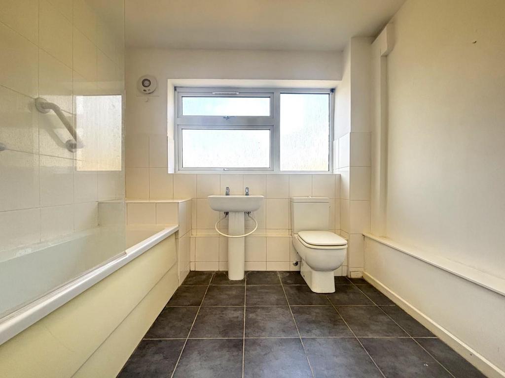 Bathroom.jpeg