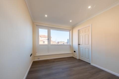 1 bedroom flat to rent, Boston Court, Palversville,