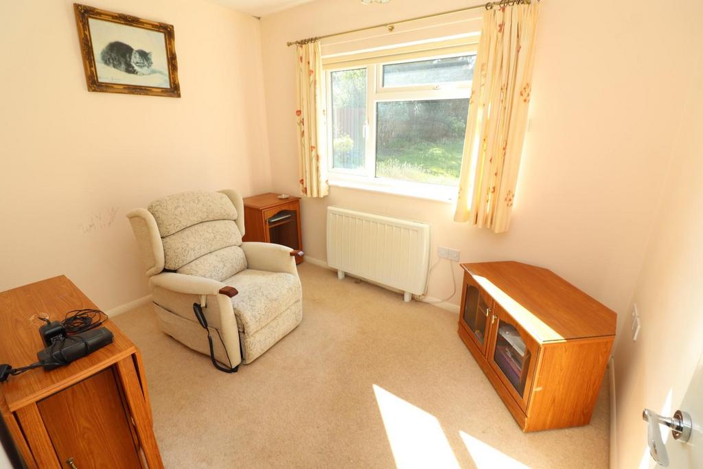 Bedroom 2 / Sitting Room