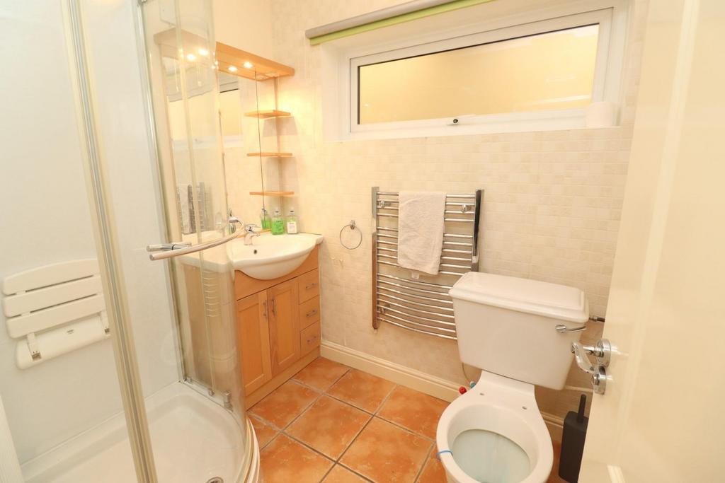 Shower Room / WC