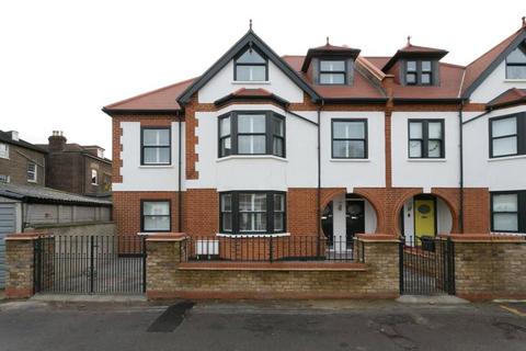 undefined, Tennyson Road, Leyton E10