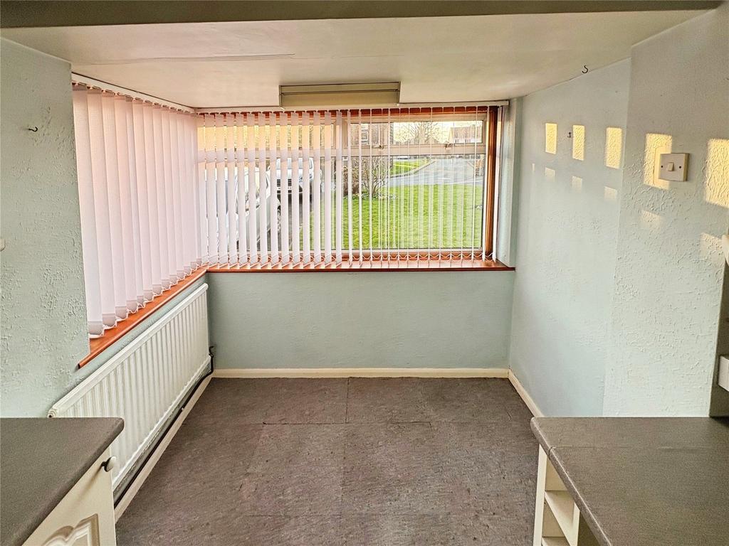 Dining/Kitchen