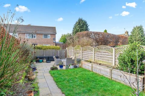 4 bedroom end of terrace house for sale, Cleasby Road, Menston LS29