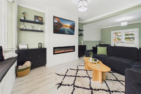 3 bedroom terraced house for sale, Penshurst Avenue, Hessle