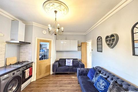 3 bedroom terraced house for sale, High Street, Heckmondwike