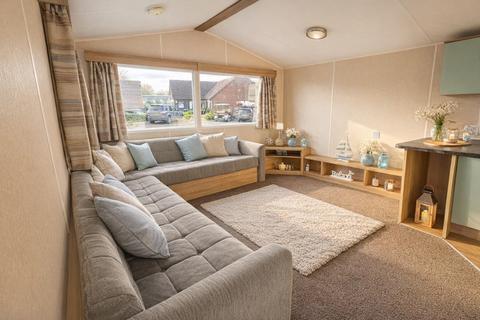 undefined, Carlton IP17