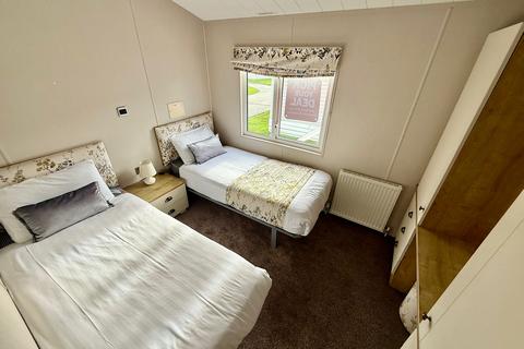 undefined, Carlton IP17