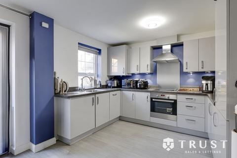3 bedroom semi-detached house for sale, Bradfield Avenue, Morley, LS27