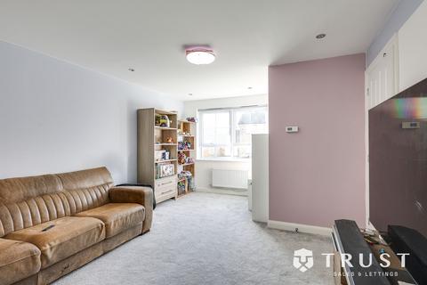 3 bedroom semi-detached house for sale, Bradfield Avenue, Morley, LS27