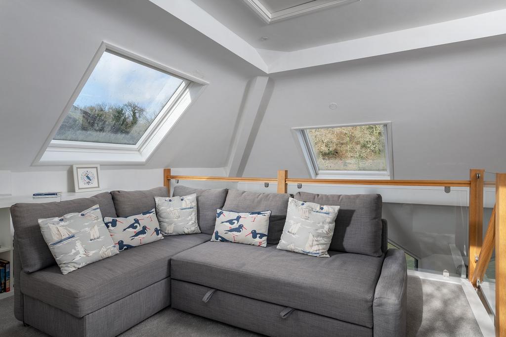 Mezzanine / Occasional Guest Bedroom 4 The...
