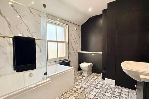 undefined, South Street, Hythe, SO45
