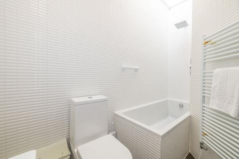 2 bedroom flat for sale, Old Dover Road, Canterbury, Kent, CT1