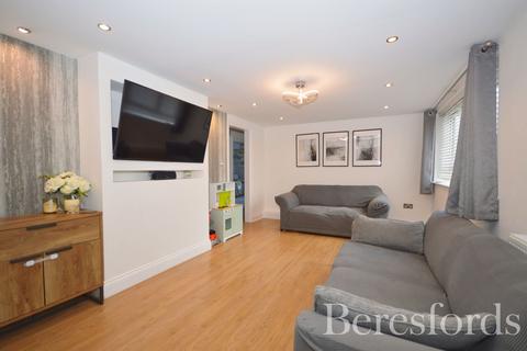 2 bedroom apartment for sale, Great Cullings, Rush Green, RM7