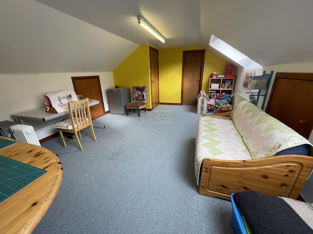 Bedroom 5a.JPG