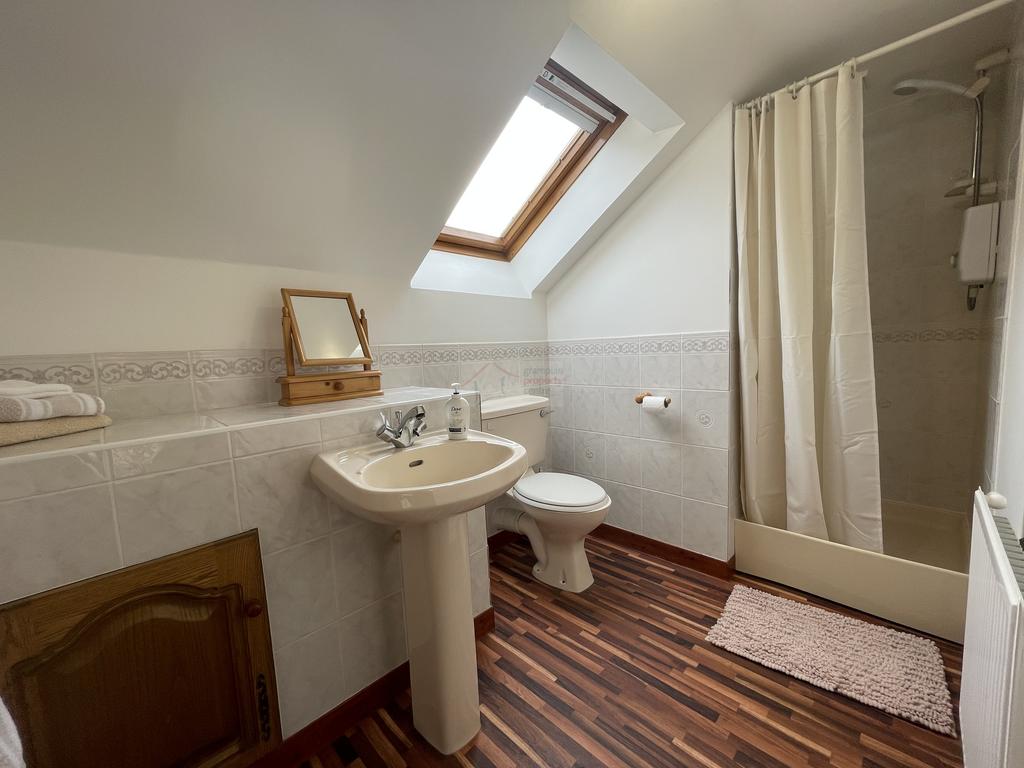 Shower room.JPG