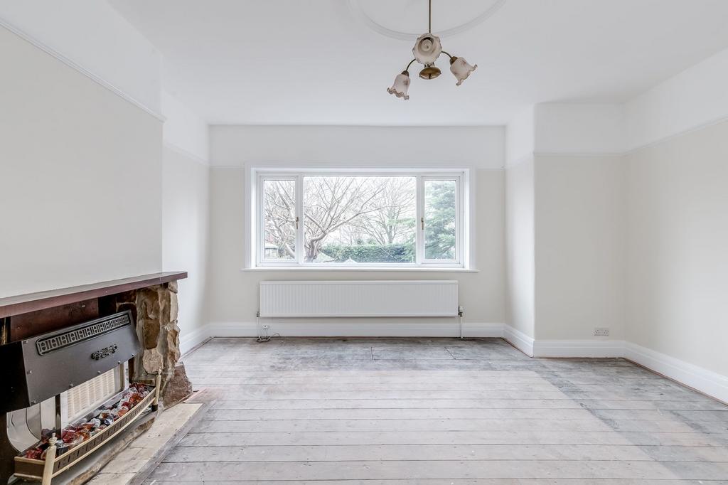 Sitting/Dining Room