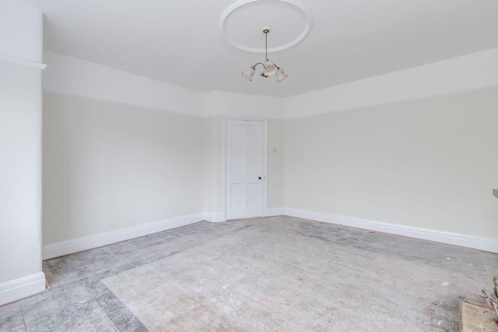 Sitting/Dining Room