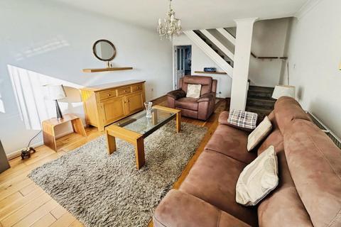 2 bedroom terraced house for sale, Kettlewell Close, Warwick